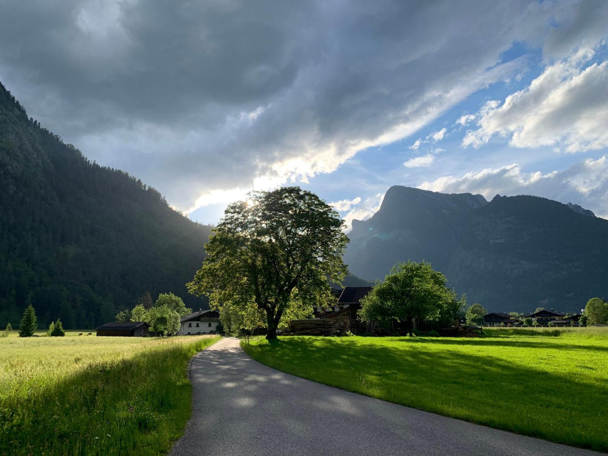 Haus Caecilia Lägenhet Sankt Martin bei Lofer Exteriör bild